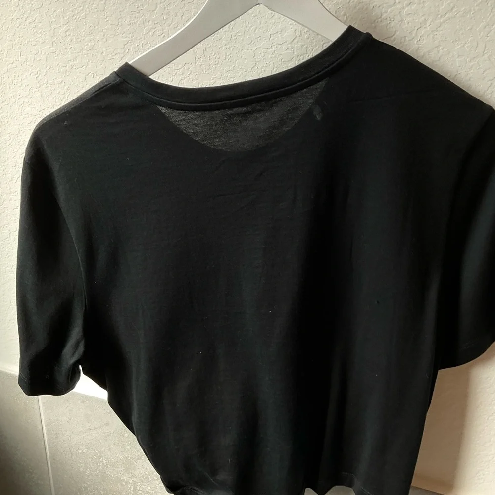 Versace Graphic Print Crew Neck Crop black Top size large - Picture 5 of 7